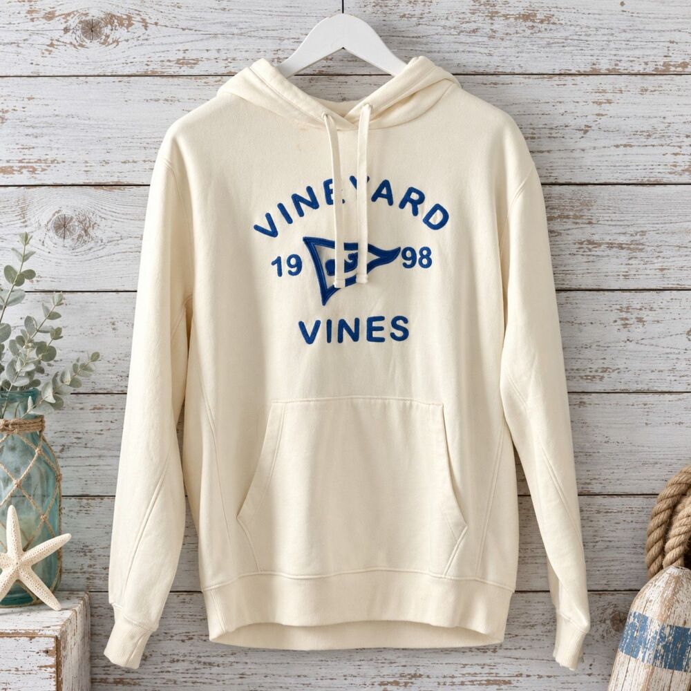 NWT Vineyard Vines Heritage Brushed Terry Hoodie M | Front Spots